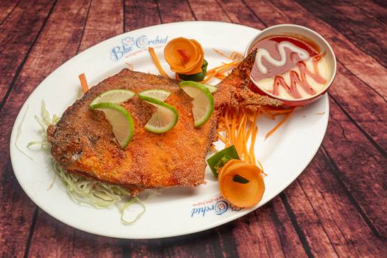 305 Fried Pomfret