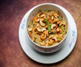 085 Cashew Nut Salad 